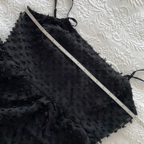 NWOT Lulu’s Flirting with You Black Tiered Pom Pom Midi Dress Large - Picture 8 of 9